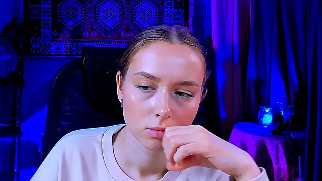 JenniferGraces online show from March 2025 11:17:01 AM