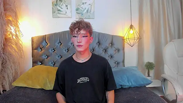 iiangel  online show from October 2025 03:28:01 AM