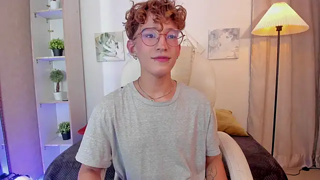 iiangel  online show from December 2025 03:56:01 AM