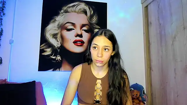 TANIA 06 online show from November 2025 01:21:02 PM