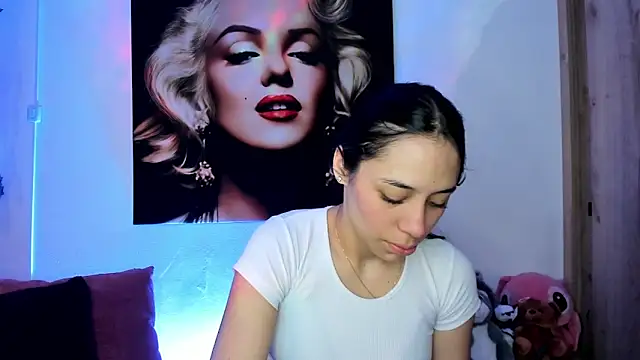 TANIA 06 online show from November 2025 01:14:02 PM