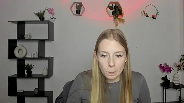 AnnNorriss online show from February 2025 07:49:01 PM