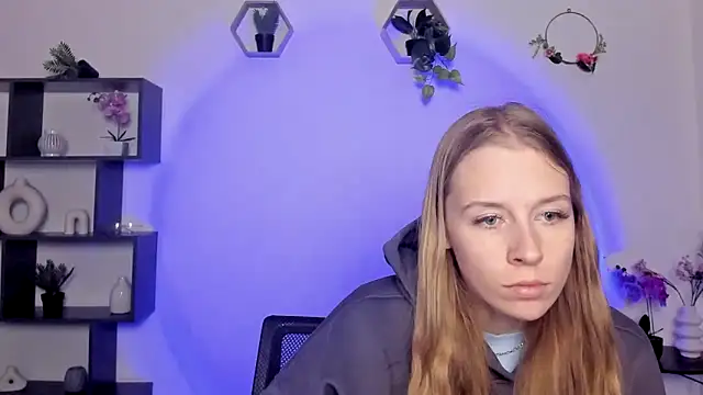 AnnNorriss online show from March 2025 05:07:02 PM