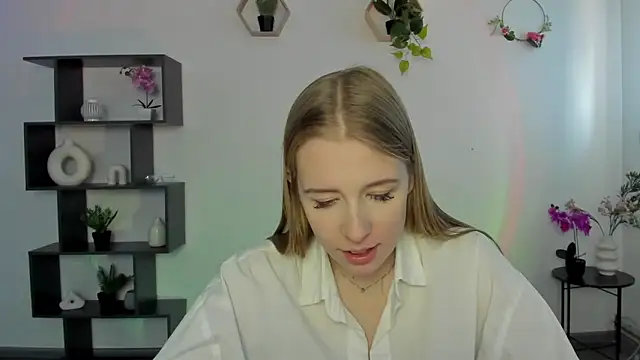 AnnNorriss online show from March 2025 09:35:02 AM