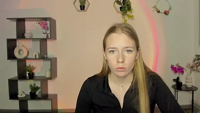 AnnNorriss online show from March 2025 04:14:02 PM