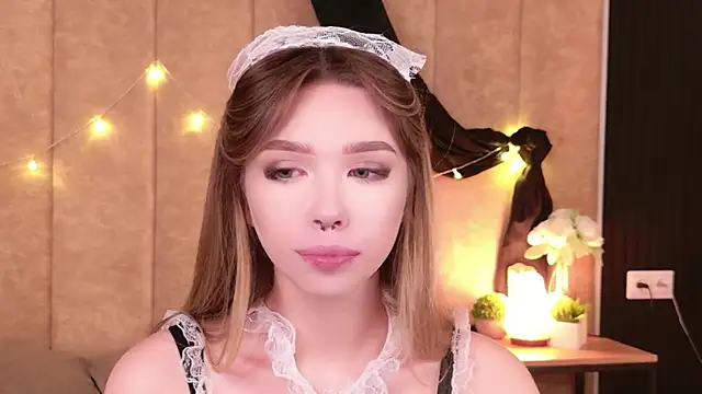 Sierra Fane online show from November 2025 10:48:01 AM