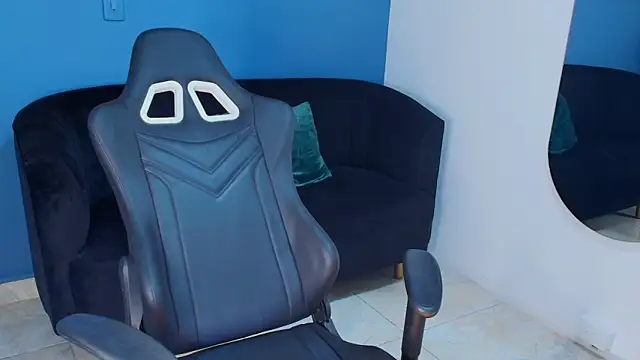 Snapshot of Zamira_Taylor chatting on November 2025 03:28:01 AM Zamira Taylor online show from November 2025 03:28:01 AM