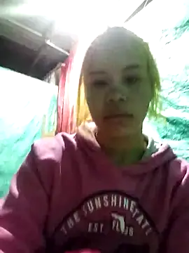 zuczan online show from February 2025 04:26:02 AM