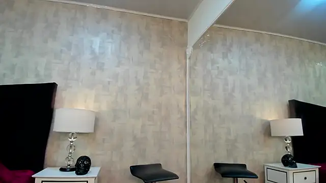 NahomyCarther online show from December 2025 03:00:02 AM