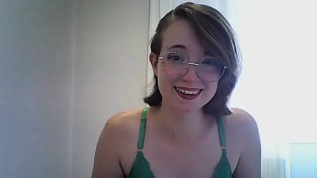 Elise Nyx online show from December 2025 02:15:01 PM