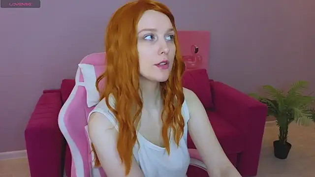 Snapshot of KristinMoore chatting on March 2025 09:24:02 AM KristinMoore online show from March 2025 09:24:02 AM