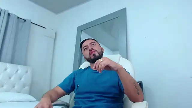 Snapshot of sebastian_colle chatting on February 2025 12:11:01 PM sebastian colle online show from February 2025 12:11:01 PM