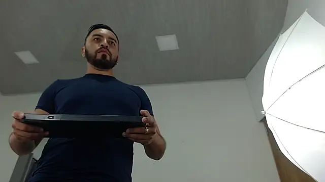 Snapshot of sebastian_colle chatting on March 2025 07:18:01 PM sebastian colle online show from March 2025 07:18:01 PM