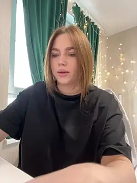 Snapshot of Milana_mil chatting on February 2025 01:42:01 PM Milana mil online show from February 2025 01:42:01 PM