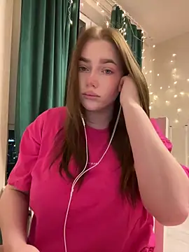 Snapshot of Milana_mil chatting on March 2025 04:44:01 PM Milana mil online show from March 2025 04:44:01 PM
