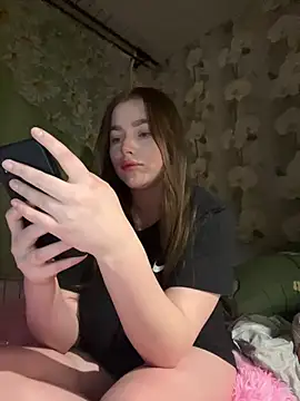 Snapshot of Milana_mil chatting on March 2025 09:32:02 PM Milana mil online show from March 2025 09:32:02 PM