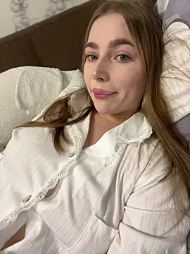 Snapshot of Milana_mil chatting on September 2025 11:04:02 AM Milana mil online show from September 2025 11:04:02 AM