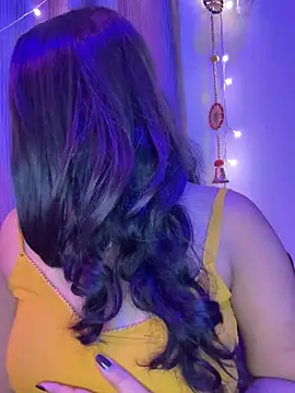 Dishasarmaa05 online show from September 2025 06:42:01 PM