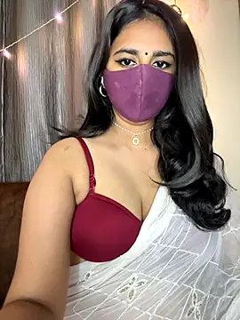 Dishasarmaa05 online show from September 2025 04:40:02 PM