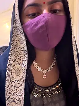 Dishasarmaa05 online show from November 2025 02:45:02 PM