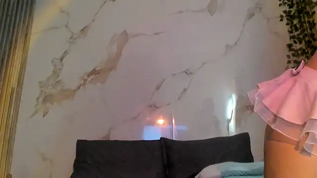 Snapshot of Little_Lau1 chatting on October 2025 08:05:02 PM Little Lau1 online show from October 2025 08:05:02 PM