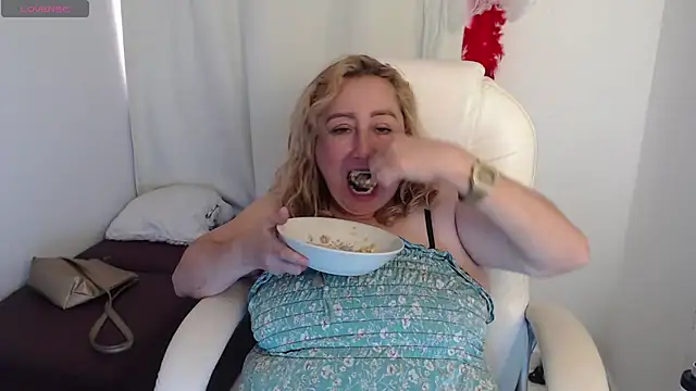 Snapshot of Mature_2025 chatting on November 2025 05:47:02 PM Mature 2025 online show from November 2025 05:47:02 PM