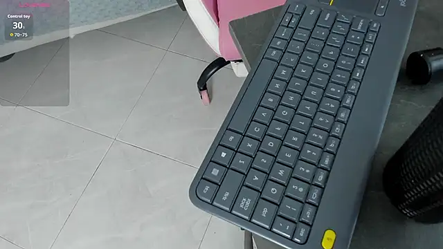 Snapshot of cutie_sarax1 chatting on October 2025 12:06:02 PM cutie sarax1 online show from October 2025 12:06:02 PM