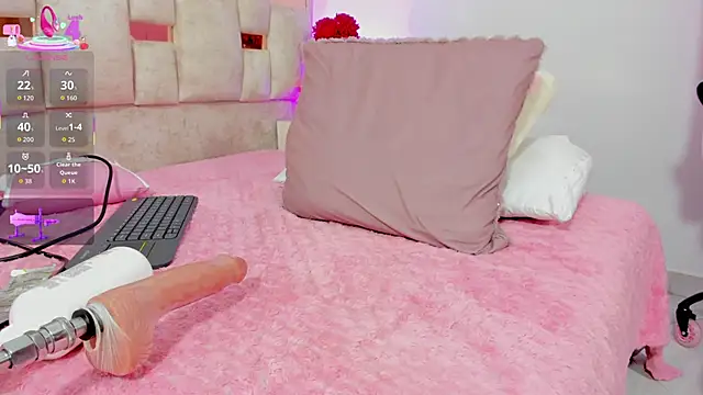 Snapshot of cutie_sarax1 chatting on November 2025 07:48:02 PM cutie sarax1 online show from November 2025 07:48:02 PM