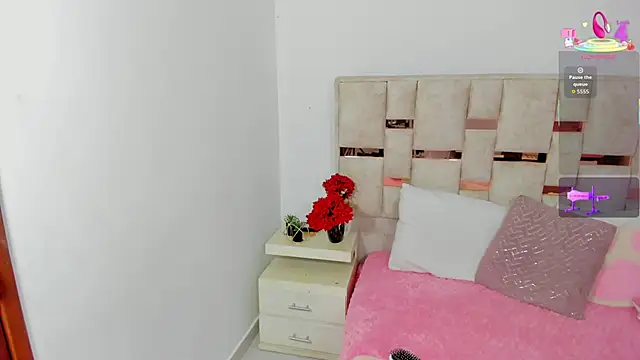 Snapshot of cutie_sarax1 chatting on November 2025 11:43:01 AM cutie sarax1 online show from November 2025 11:43:01 AM