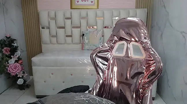 lili conor s online show from March 2025 01:10:02 PM