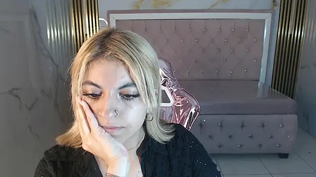 lili conor s online show from March 2025 10:10:02 AM