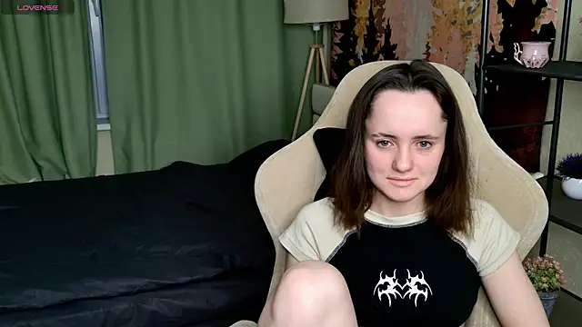 Luna Loveee online show from March 2025 03:40:01 AM