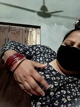 sharnjit299 online show from December 2025 04:46:01 PM