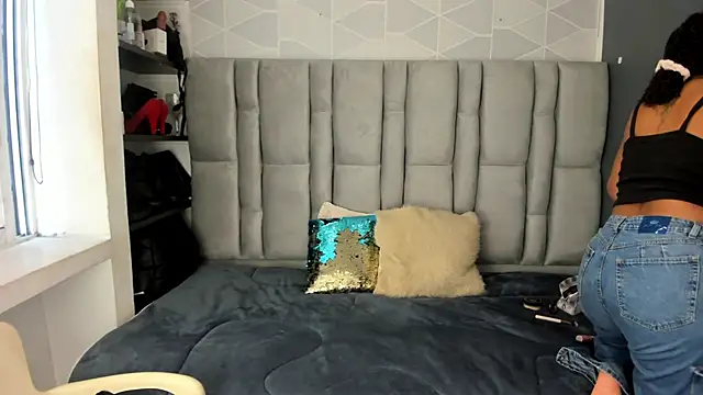 Natasha rose   online show from December 2025 07:53:02 PM