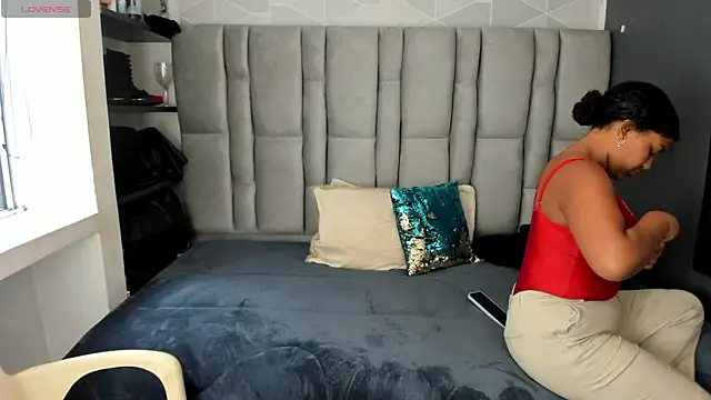 Natasha rose   online show from December 2025 07:43:02 PM