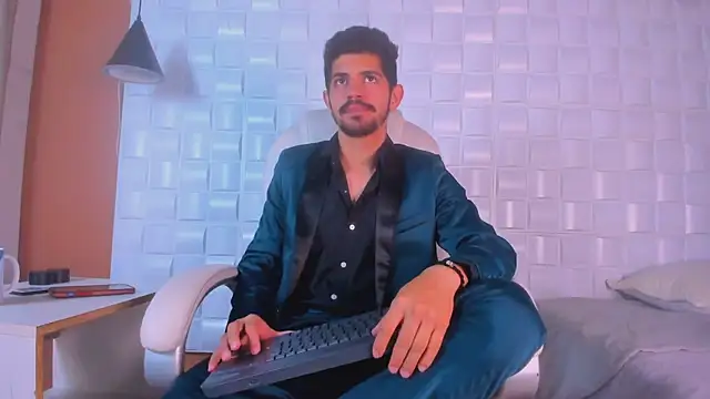 AlejandroStormm online show from February 2025 08:54:02 PM