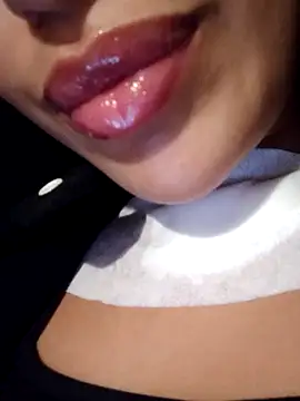 Snapshot of Sexlove1xo chatting on October 2025 06:47:01 PM Sexlove1xo online show from October 2025 06:47:01 PM