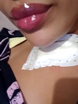 Snapshot of Sexlove1xo chatting on October 2025 01:13:01 PM Sexlove1xo online show from October 2025 01:13:01 PM