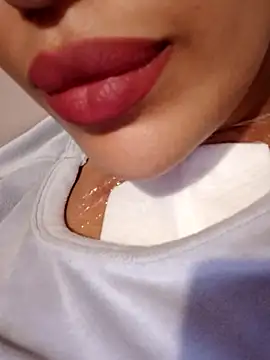 Snapshot of Sexlove1xo chatting on October 2025 06:20:02 PM Sexlove1xo online show from October 2025 06:20:02 PM