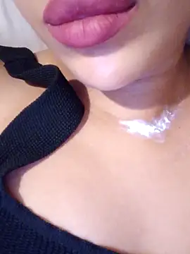 Snapshot of Sexlove1xo chatting on November 2025 11:53:01 AM Sexlove1xo online show from November 2025 11:53:01 AM