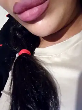 Snapshot of Sexlove1xo chatting on November 2025 04:33:01 PM Sexlove1xo online show from November 2025 04:33:01 PM