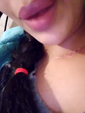 Snapshot of Sexlove1xo chatting on November 2025 09:19:02 AM Sexlove1xo online show from November 2025 09:19:02 AM