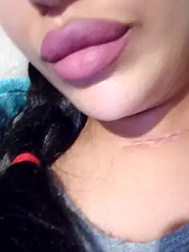 Snapshot of Sexlove1xo chatting on November 2025 10:25:02 AM Sexlove1xo online show from November 2025 10:25:02 AM