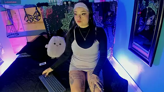 Snapshot of ChloeAllennn chatting on April 2026 12:29:02 PM ChloeAllennn online show from April 2026 12:29:02 PM