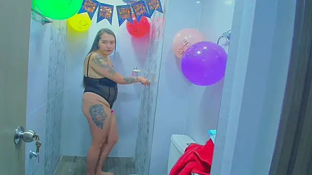 Snapshot of Luna_kitty chatting on October 2025 04:08:02 PM Luna kitty online show from October 2025 04:08:02 PM