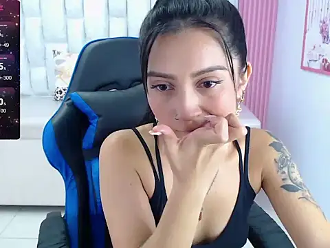 madhison klain s online show from March 2025 08:00:01 PM