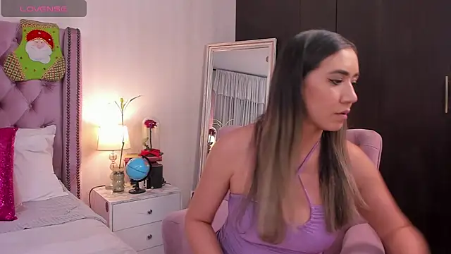 natashaleightt online show from November 2025 02:48:02 AM