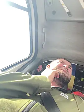 Snapshot of daniel21p chatting on March 2025 03:13:02 PM daniel21p online show from March 2025 03:13:02 PM