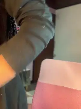 Snapshot of MichelleDiaz_Pink chatting on March 2025 02:15:01 AM MichelleDiaz Pink online show from March 2025 02:15:01 AM