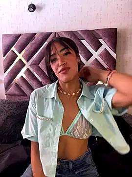 Snapshot of MichelleDiaz_Pink chatting on September 2025 03:33:01 PM MichelleDiaz Pink online show from September 2025 03:33:01 PM